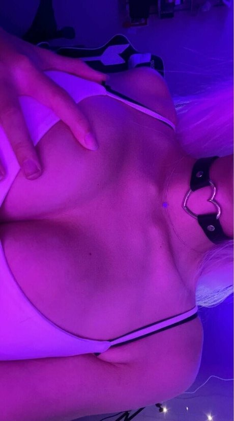 Silentprune model erotic picture