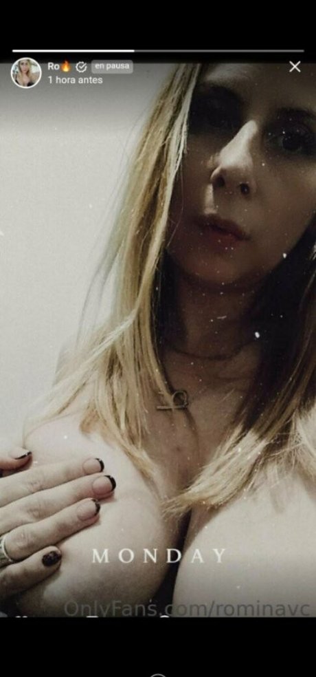 Rominavc nude model picture