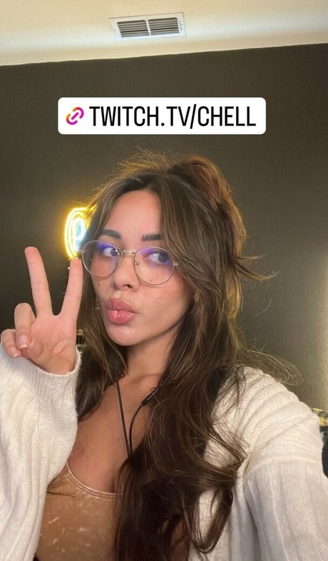 Chellchee model free picture