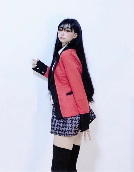 Akari Cos top model gallery