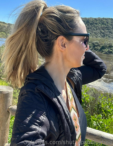 shut upshelbyfree sex model galleries