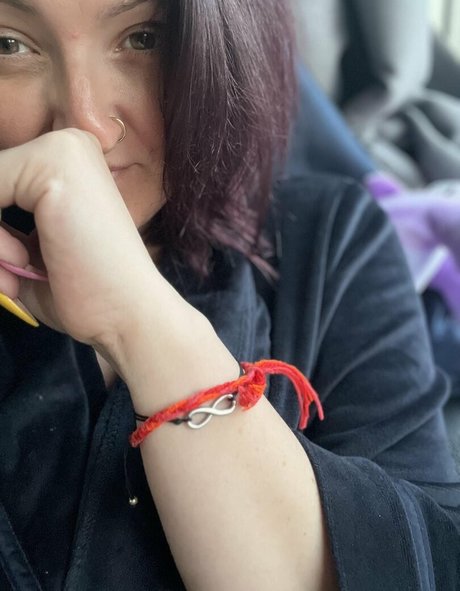 Della M hot star img