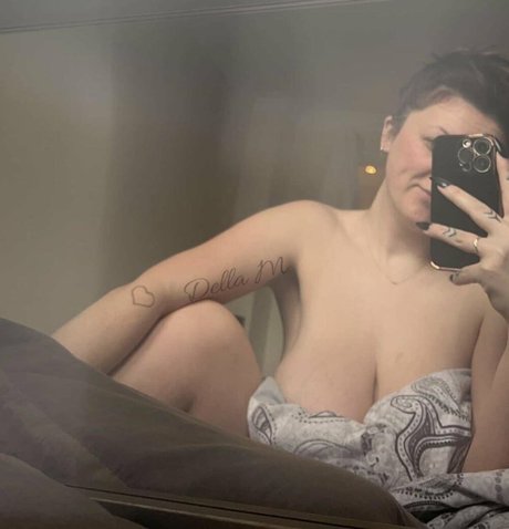 Della M Profile photo