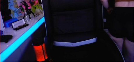 Haru Jiggly porn star image