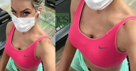 Renata Fan pretty model photo