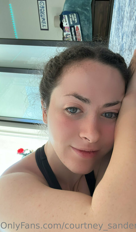 Courtney Sanderson star nice picture