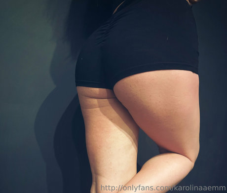 karolinaem free porn actress picture