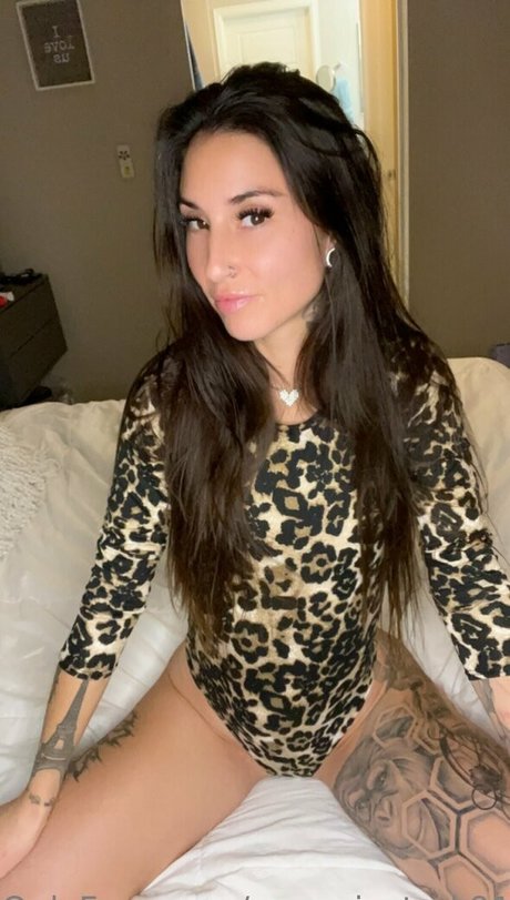 18 year old onlyfans pretty image