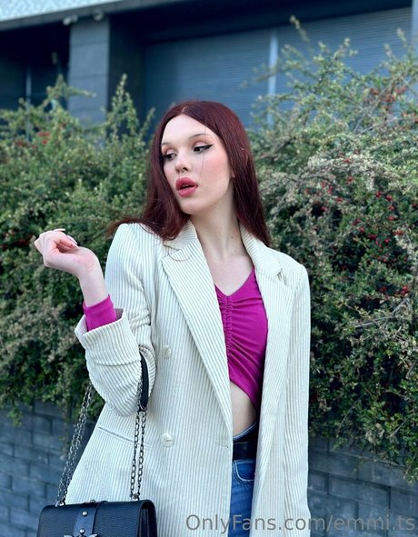 emmii ts erotic actress photos