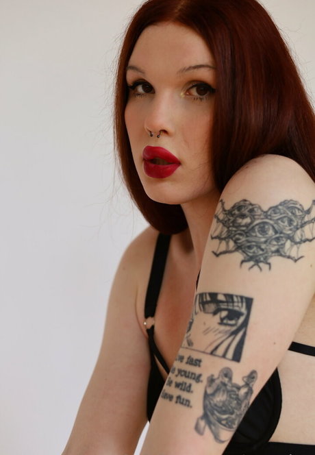 emmii ts porn model galleries