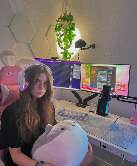 Hannah Stein xxx actress images