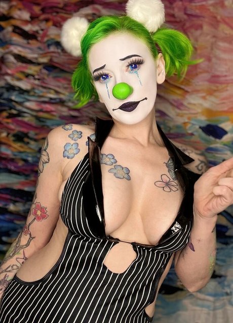 Sage Griffin model beautiful pic