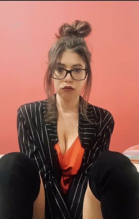 elisabettazaffiro pretty pornstar galleries