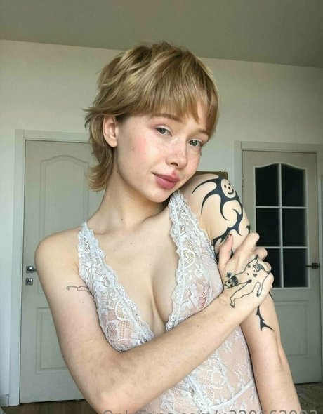 tiny tyan art model photo