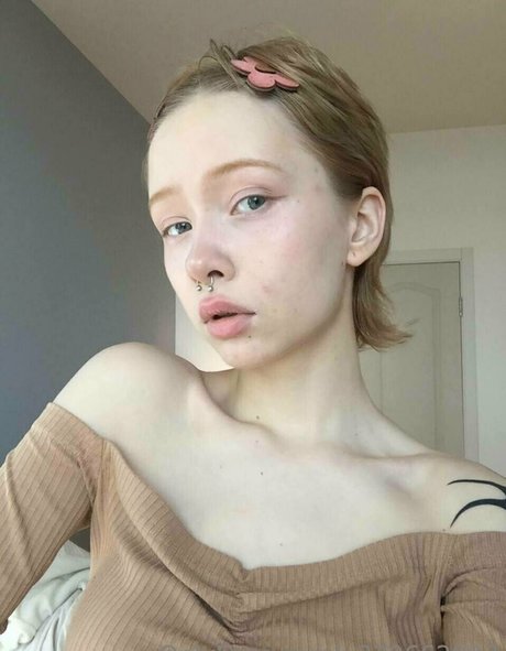 tiny tyan pornstar art photo