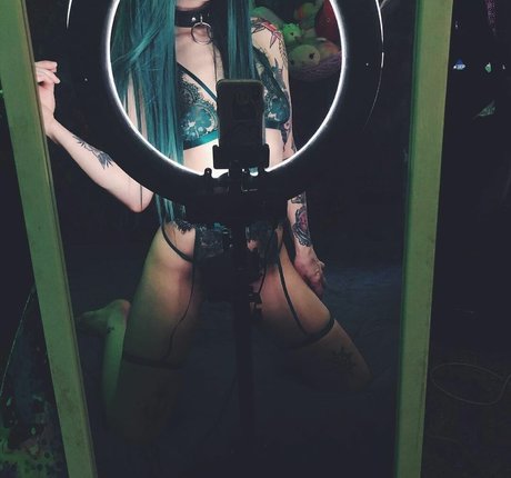 SuspiciousRavioli model adult picture