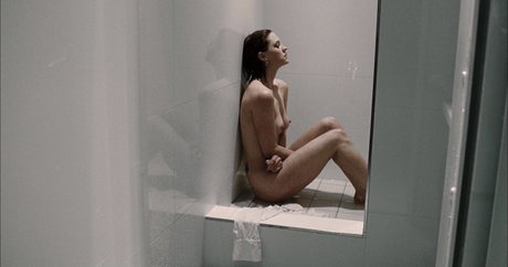 Lauren Lee Smith perfect pornstar pictures