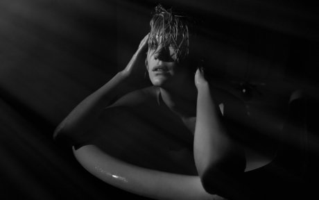 Lauren Lee Smith sexy actress picture