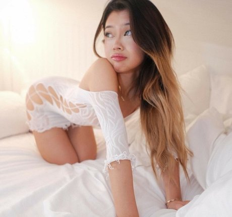 Ivy Erino model art picture