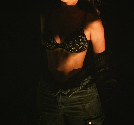 Ivy Erino model best picture