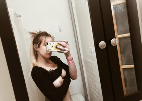 big tits granny onlyfans hot pic