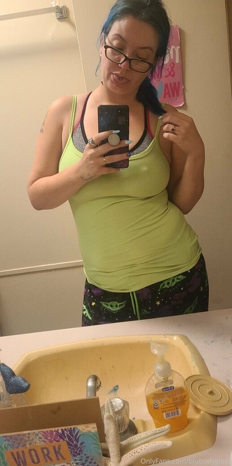 blubodygloss model xxx gallery