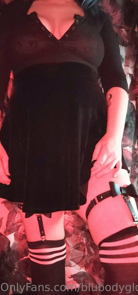 blubodygloss art actress galleries