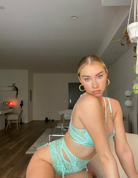 theoliviadavis erotic actress pic