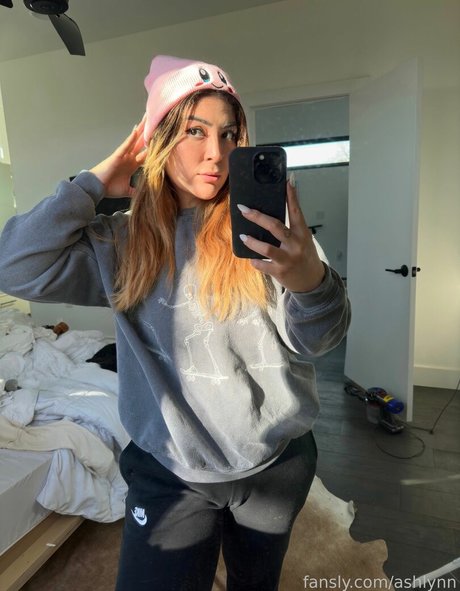 Ashlynn Arias sexy actress pictures