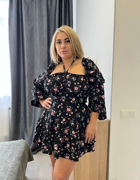 blondiiie rose pornstar adult photo