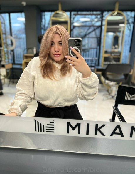 tattooed shemale onlyfans free photo