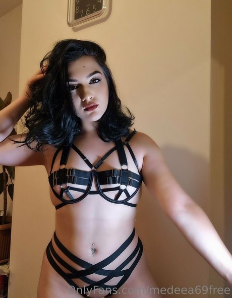 medeea69free nudes model archive