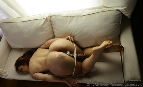 Mariana Alvarenga star exclusive picture