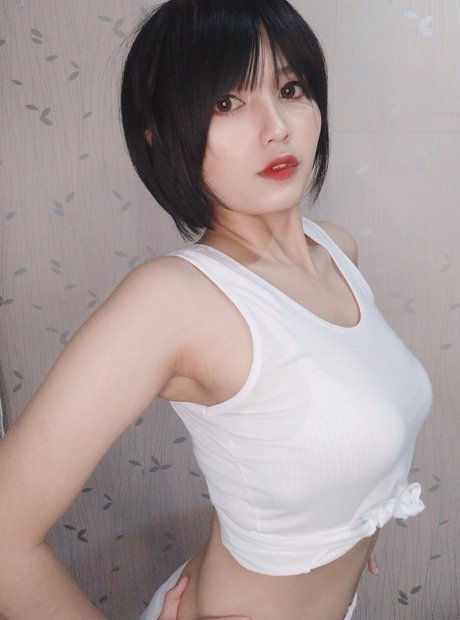 Rue cosplayer art actress photos