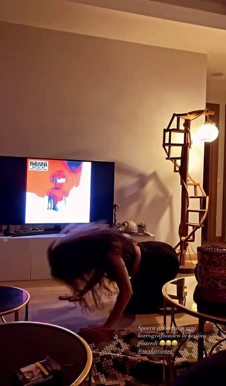 latina onlyfans top image