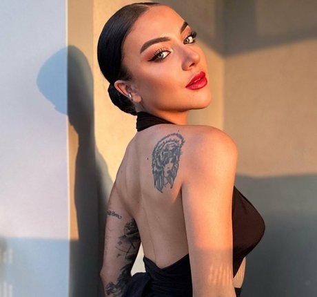 neskaranow pornstar naked images