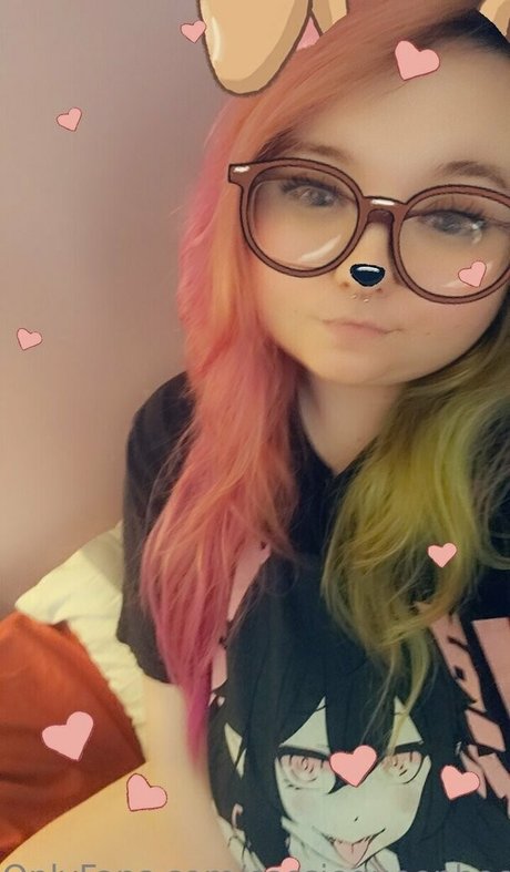 cassiequeenboo model adult pictures