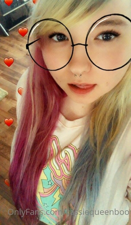 cassiequeenboo star top archive