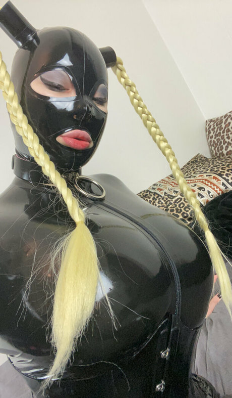 mintyknoxfree erotic star photos