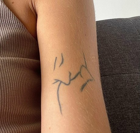 sarah marlow sexy actress gallery