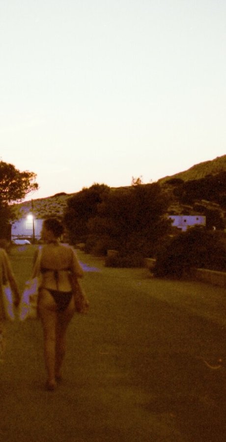 Aude a La Joie free actress galleries