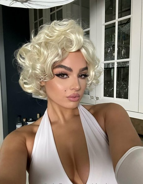 devinnextdoor pornstar nice img