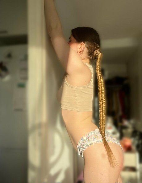 veeraaliisafree star high quality pics