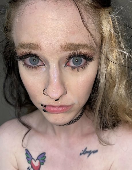 model misskittee92 Quick photo