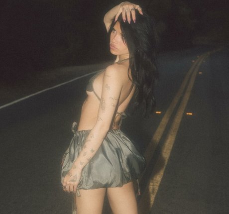 Nessa Barrett porn star images