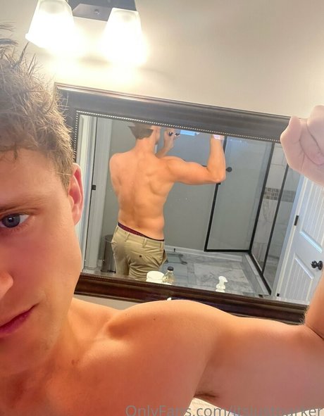 itsjustparker model adult photos