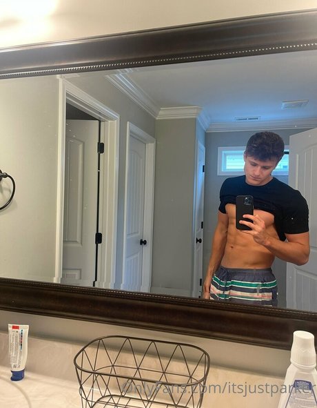 itsjustparker Profile photo
