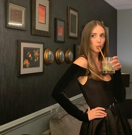 tiktok stars onlyfans perfect pics