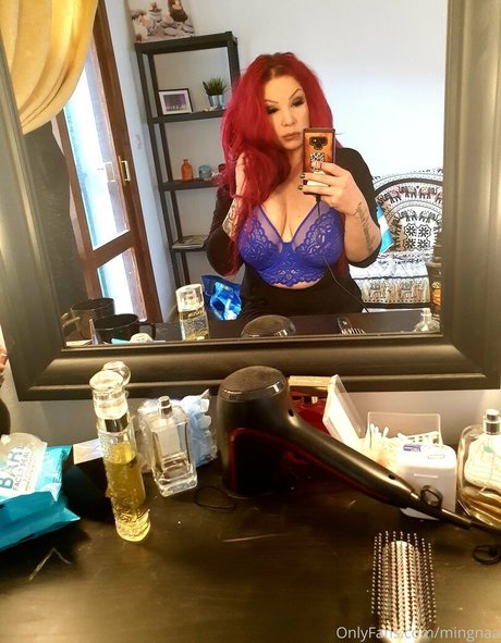 mingnaa naked star images