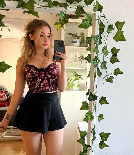 yaboielina naked pornstar galleries